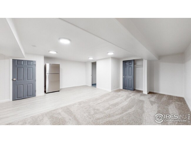 Building Photo - 1033 Ponderosa Dr