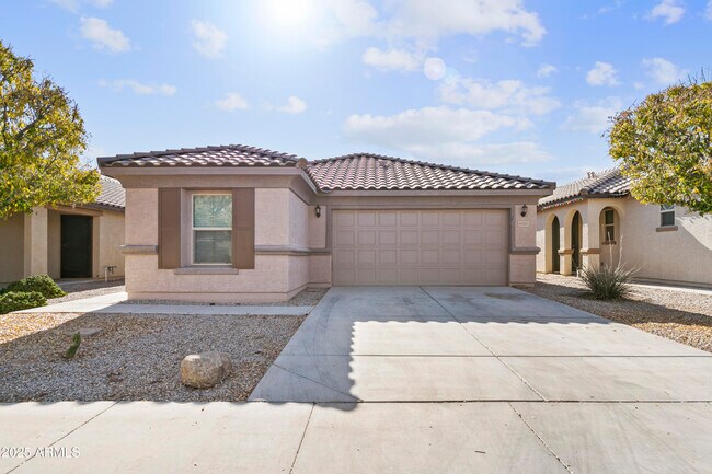 Building Photo - 40925 W Patricia Ln