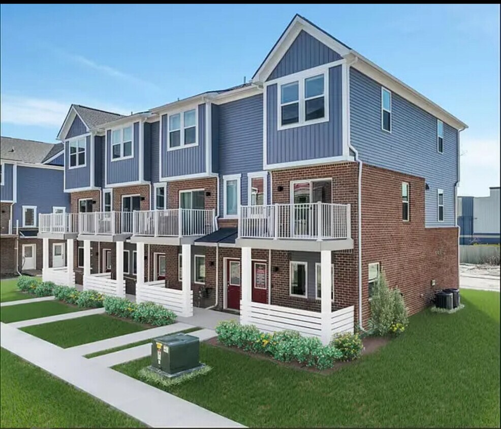 Primary Photo - 813 Canterbury Ln