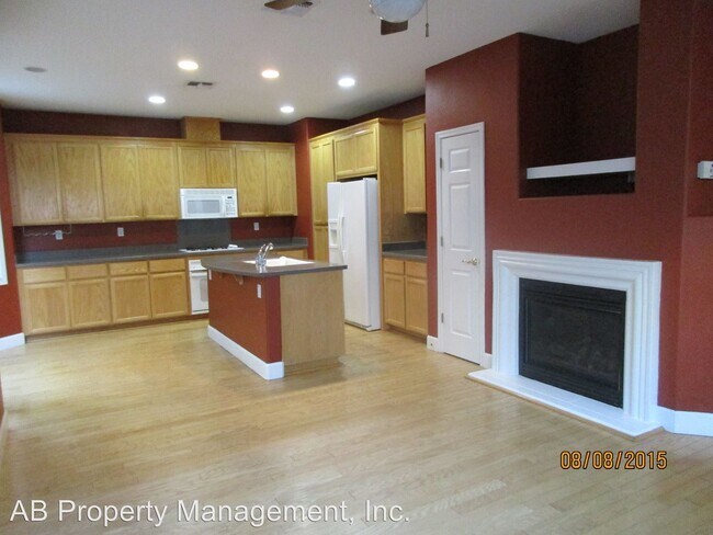 Building Photo - 4 br, 3.5 bath House - 13 Almond Orchard Ln
