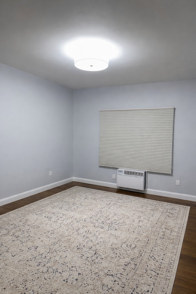 Building Photo - 100 Pierson Miller Dr