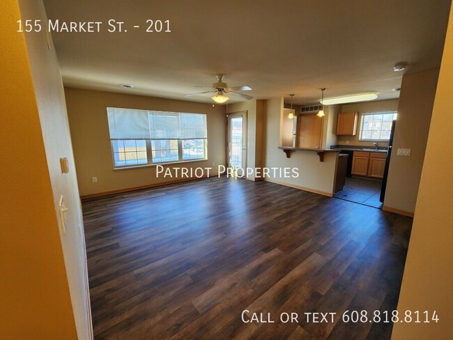 Foto del edificio - 2 BED / 2 BATH IN DOWNTOWN SUN PRAIRIE