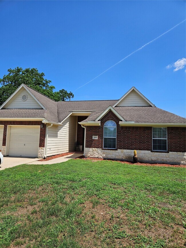 Foto del edificio - 3727 Idaho St