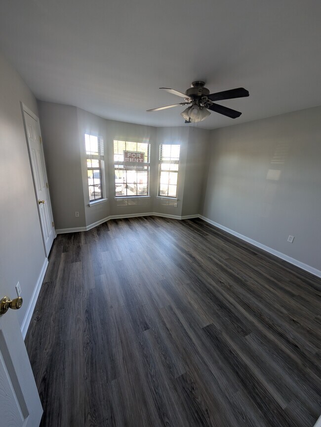 Living Room - 501 Chandler Pl