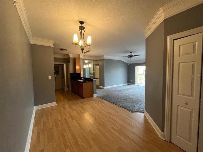 Foto del edificio - 5483 Vineland Rd