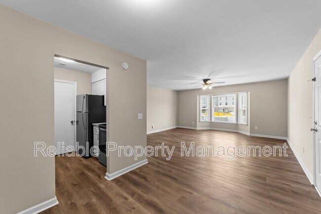 Building Photo - 406 S Walton Dr