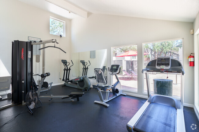 Fitness Center - Baywoods