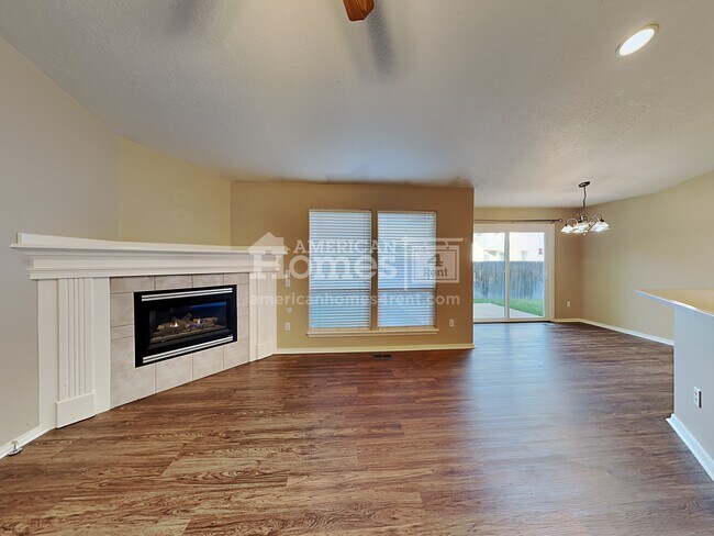 Foto del edificio - 13450 W Acorn Street