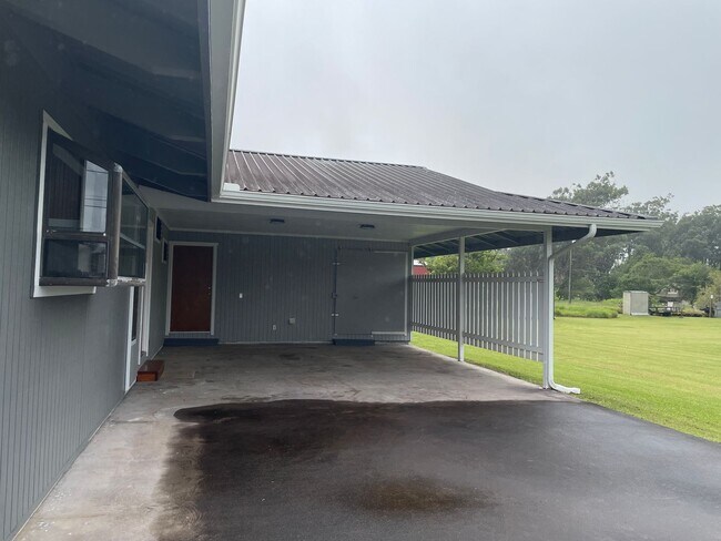 Building Photo - White, June K. (Kohala)