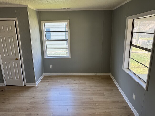 Foto del edificio - 1602 E 48th St