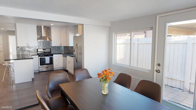 Building Photo - 1 br, 1 bath House - 10757 Parkdale Avenue...