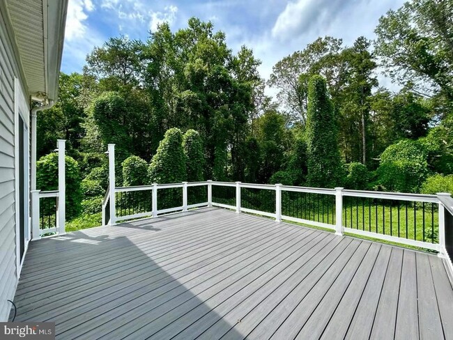 Foto del edificio - 1440 Hartwood Rd