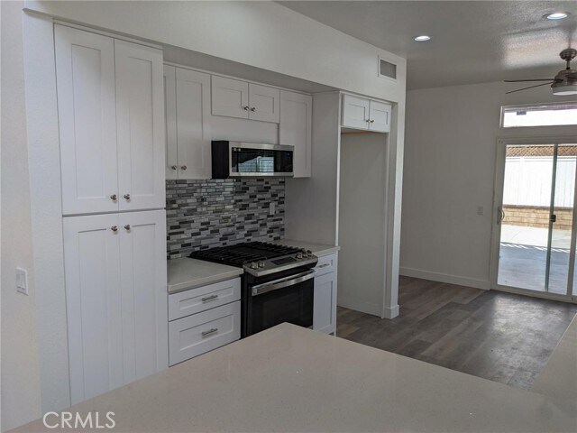 Foto del edificio - 24314 Lenox Ln