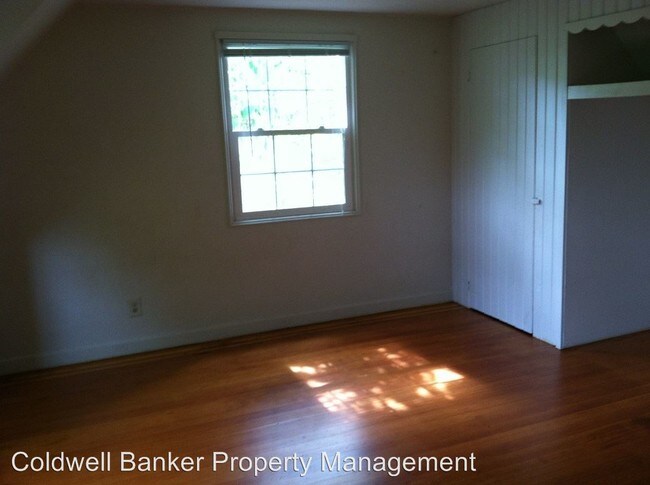 Building Photo - 2 br, 2 bath House - 835 Lakeview Drive