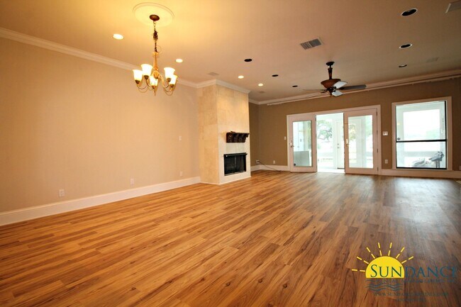 Foto del edificio - Stunning 3 Bedroom Waterfront Unit in Fort Walton!