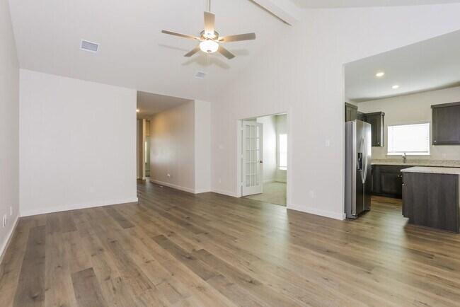 Foto del edificio - 1540 Woodwinds Dr