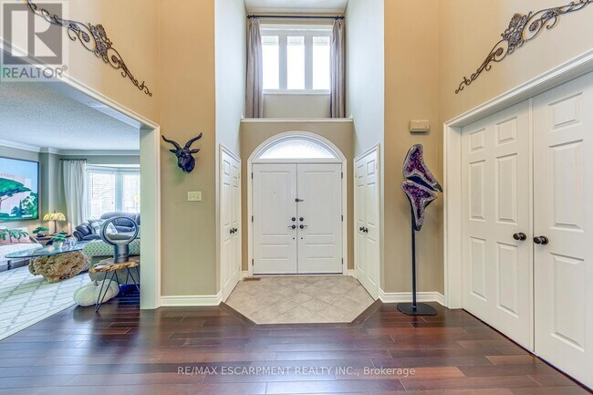 Building Photo - 4220 Millcroft Park Dr