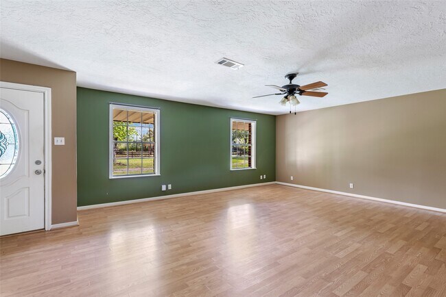 Foto del edificio - 27311 Kingport Dr