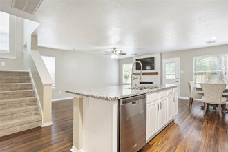 Building Photo - 134 S Walden Elms Cir