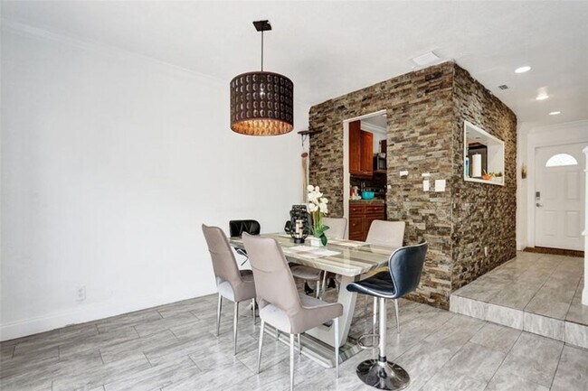 Foto del edificio - 8226 NW 8th Pl