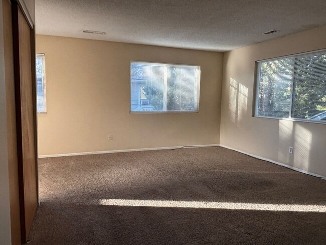 Photo - 405 Bonfoy Ave Apartment