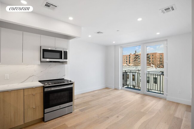 Foto del edificio - 1173 Rogers Ave