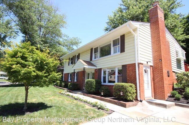 Foto del edificio - 4 br, 3 bath House - 1202 WARE ST. SW