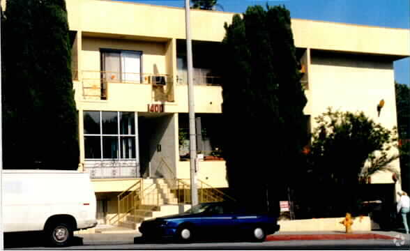 Foto principal - 1400 N Fairfax Ave