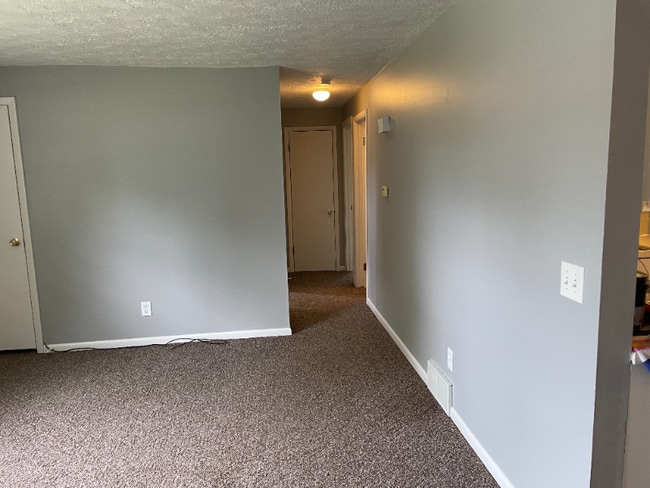 Building Photo - 4988 Dee Mar Ave SW