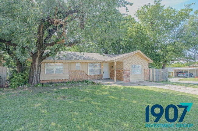 Building Photo - Charming 3-Bedroom Home in Del City - Read...