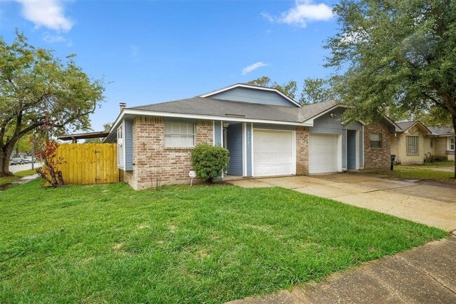 Building Photo - 22101 Moss Falls Ln