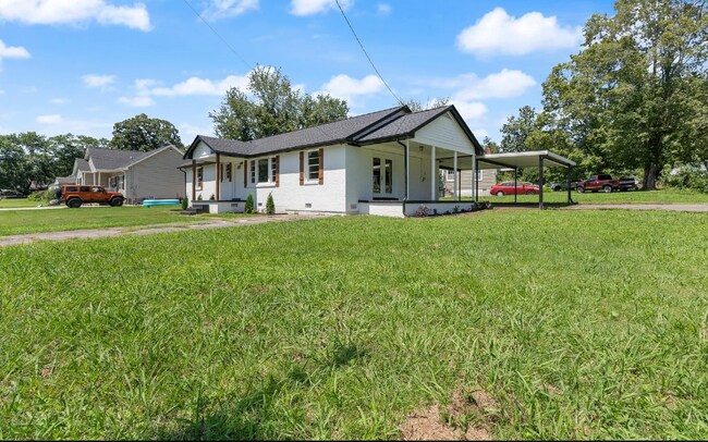 Building Photo - 108 Brook Dr