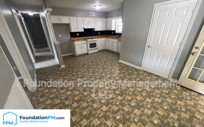 Building Photo - 3862 Robin Hill Dr