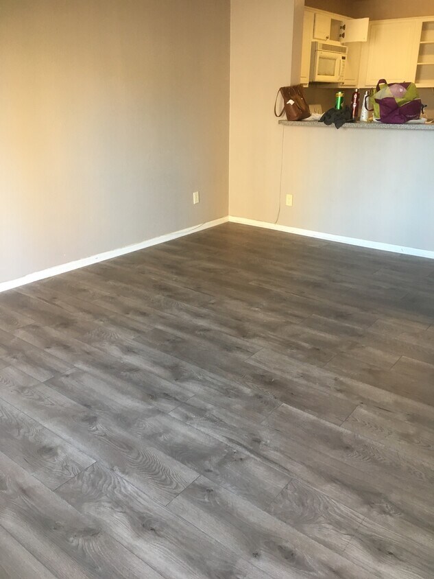 Foto principal - 3550 Lebon Dr