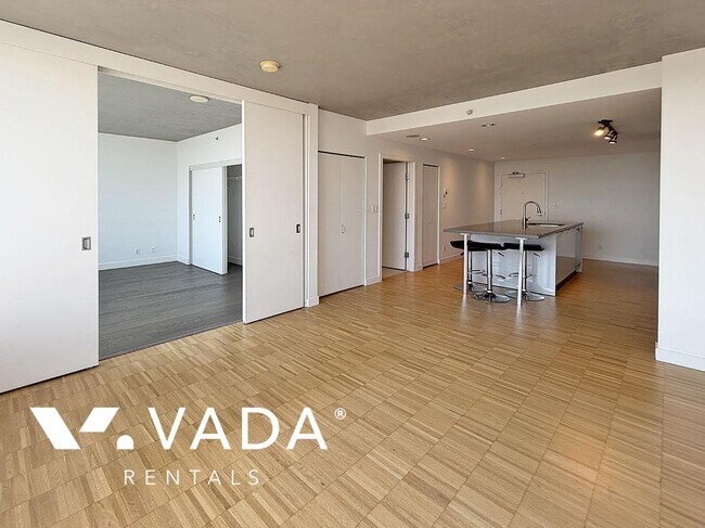 Photo du bâtiment - Woodwards 1 BR APT Rental 2102-108 West Cordova St Vancouver: VADA