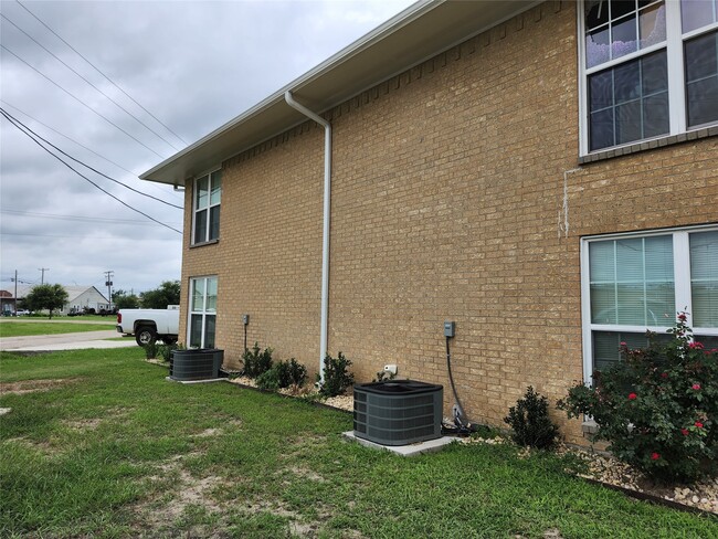Foto del edificio - 306 W Avenue D