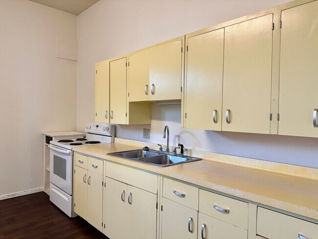 Foto del edificio - 2 Bedroom 1.5 Bath Duplex - South Fargo