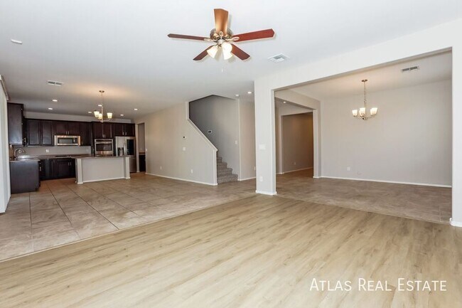 Building Photo - 12176 W Chase Ln