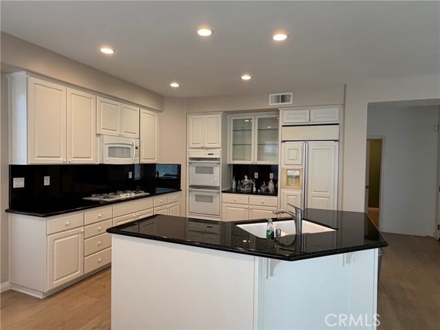 Building Photo - 7056 Ashley Dr