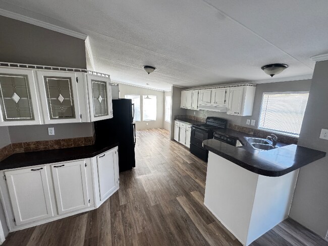 Building Photo - 148 FM