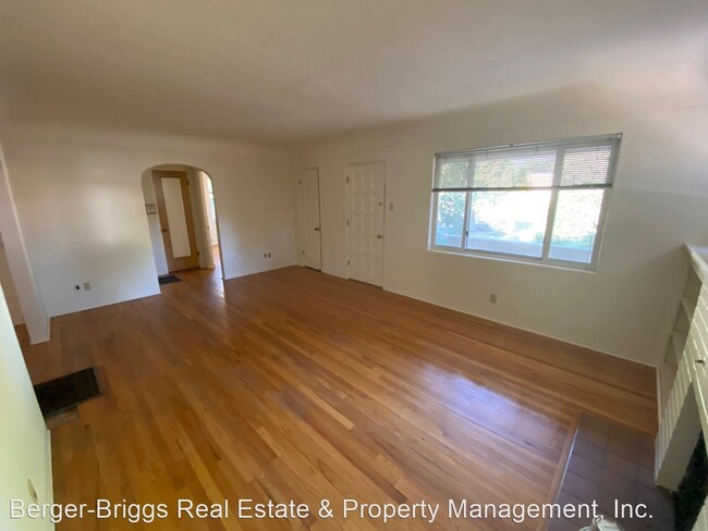 Foto del edificio - 3 br, 2.5 bath House - 928 Vassar Drive NE