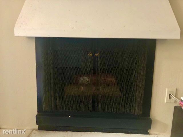 Building Photo - 1 br, 1 bath Condo - 420 Alberto Way
