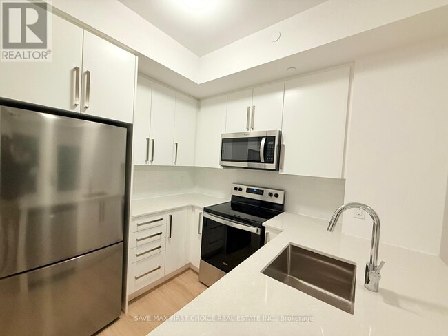 Building Photo - 3240 William Coltson Ave