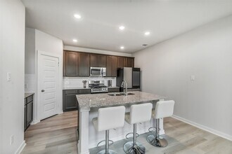 Building Photo - 2734 Pheasant Hl Ct