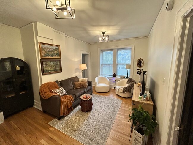 Building Photo - The Amo