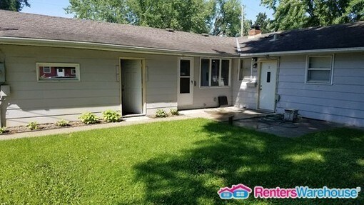Building Photo - Neat and Clean 3 bedroom Duplex