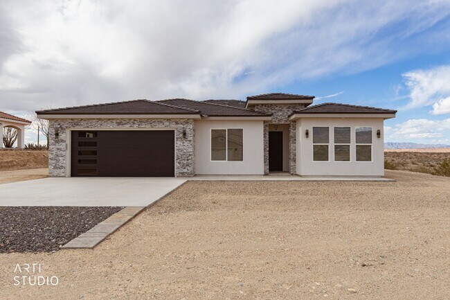 Foto del edificio - Beautiful, Brand-New 4 Bedroom Home in Scenic AZ