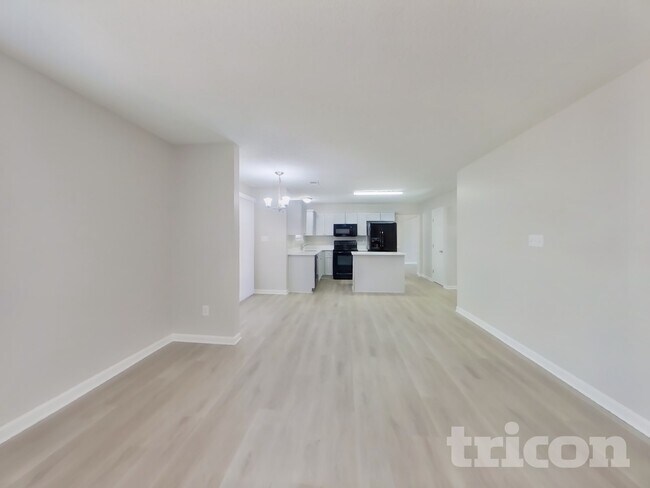 Foto del edificio - 7906 Kingston Dr