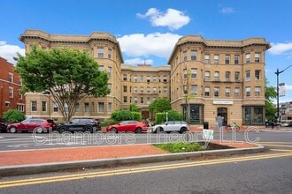 Building Photo - 3220 17th St NW