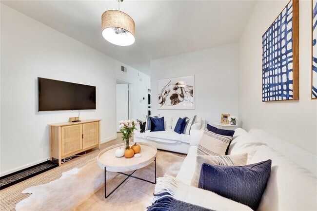 Foto del edificio - 2216 San Gabriel St